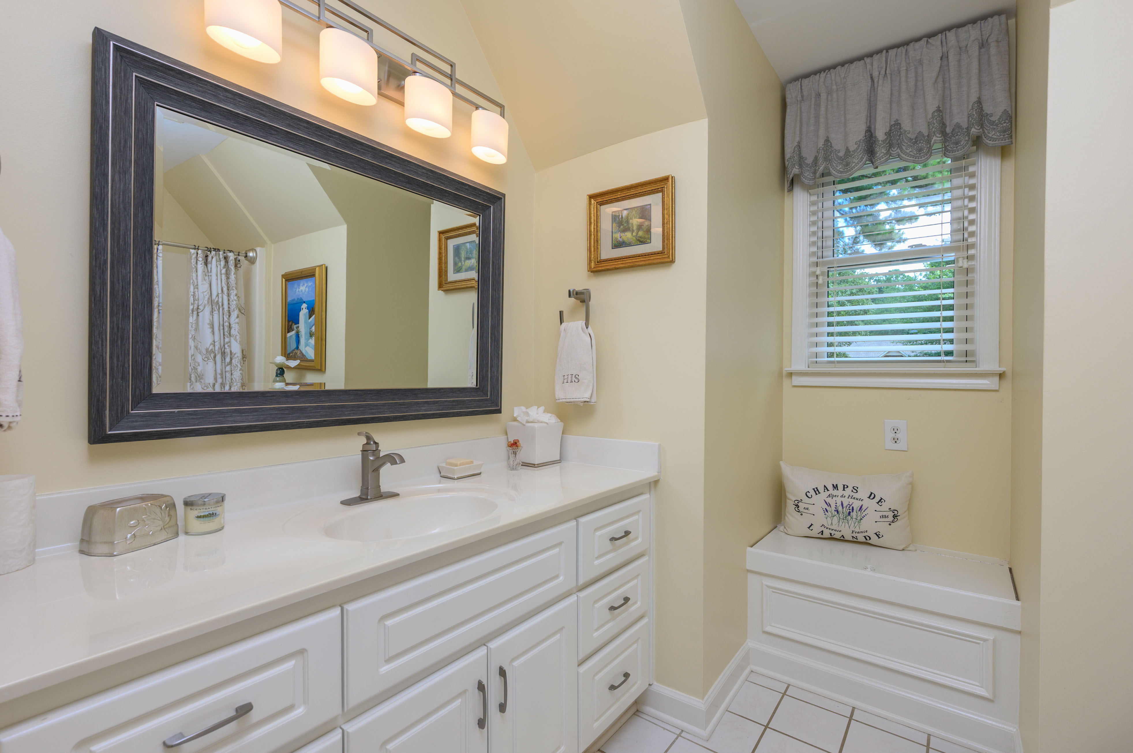 1811 Snug Harbor Drive image 26